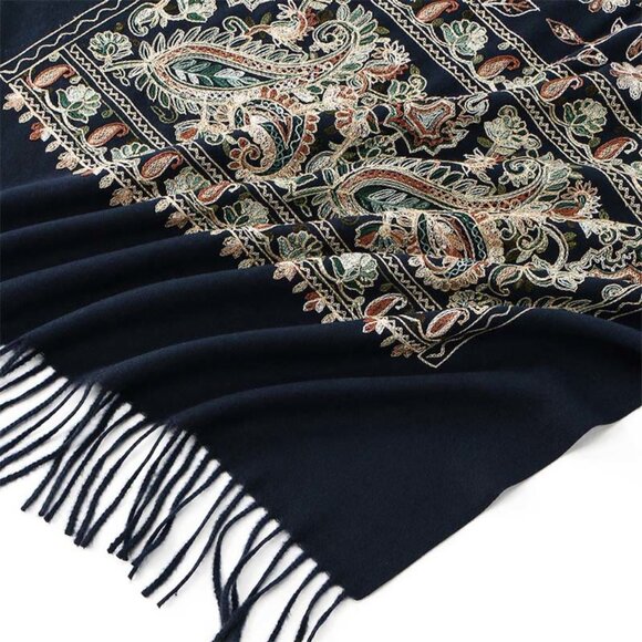 Share Embroidered Cashmere Black shawl wrap for women - Gift for her 🎄🎁 - Picture 9 of 11